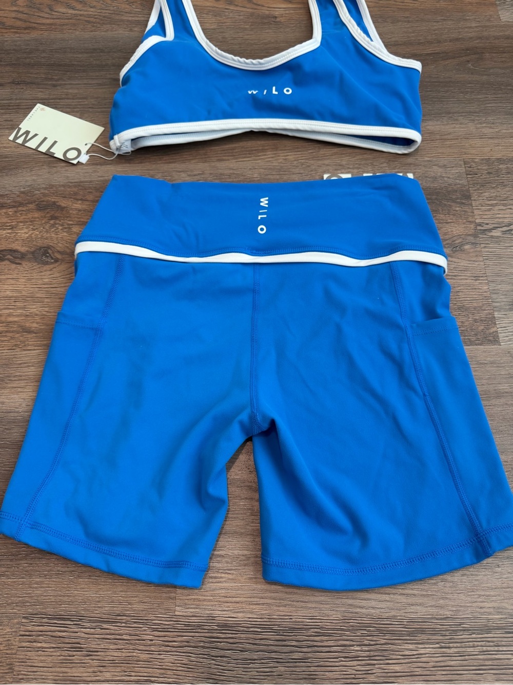 NWT Wilo The Label Active Set Sports Bra Biker Shorts Cobalt Blue White Large - Picture 6 of 7